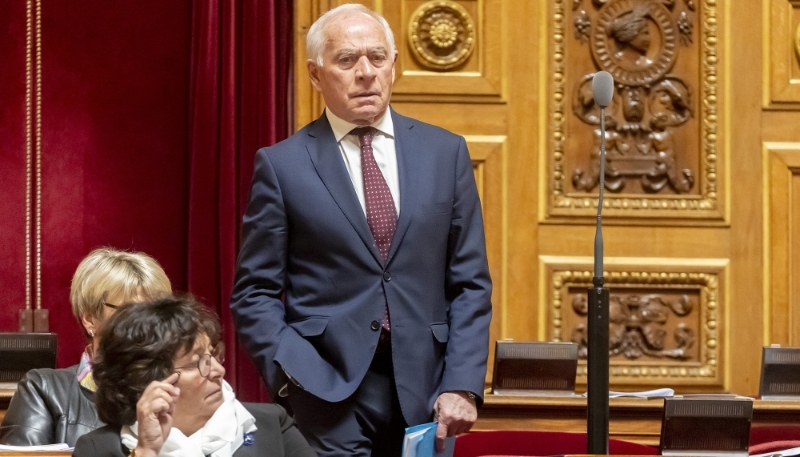 Le sénateur François Patriat.