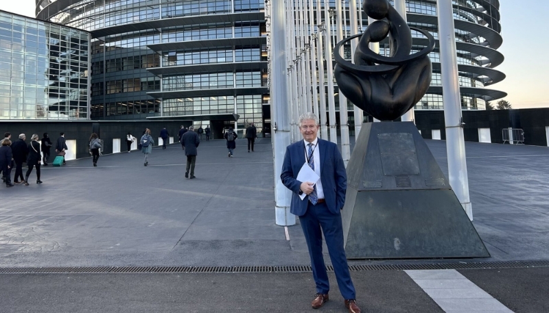 Le directeur des relations institutionnelles de RTX, Rudy Priem, devant le Parlement européen, à Strasbourg, fin 2024.