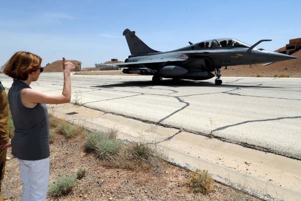 Florence Parly espère convaincre la Finlande de se rallier au Rafale pour le renouvellement de sa flotte aérienne.