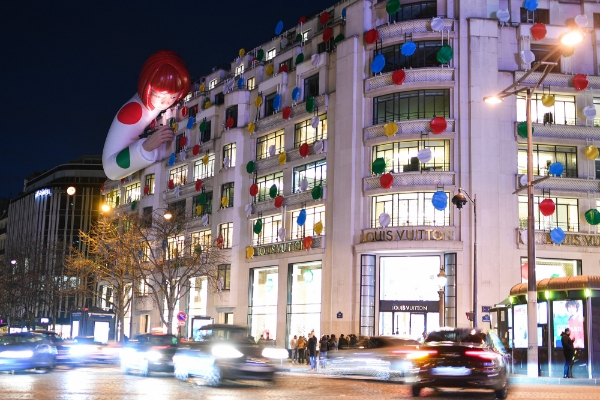 L'enseigne Louis Vuitton, au 101, avenue des Champs-Elysées.