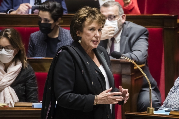 La ministre de la culture Roselyne Bachelot au parlement.